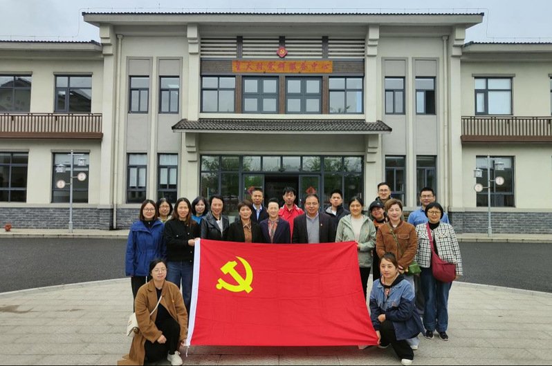 建议先扫读标题与摘要